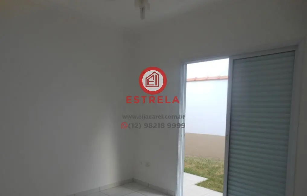 Foto 8 de Casa com 3 quartos à venda, 151m2 em Jardim Siesta, Jacarei - SP