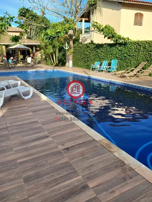 Chácara com 3 quartos à venda, 389m2 em Guararema - SP - imagem 3 Foto 3 de Chácara com 3 quartos à venda, 389m2 em Guararema - SP