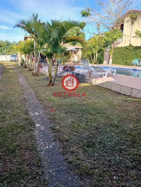 Chácara com 3 quartos à venda, 389m2 em Guararema - SP - imagem 1 Foto 1 de Chácara com 3 quartos à venda, 389m2 em Guararema - SP