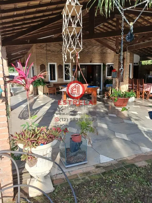 Chácara com 3 quartos à venda, 389m2 em Guararema - SP - imagem 6 Foto 6 de Chácara com 3 quartos à venda, 389m2 em Guararema - SP