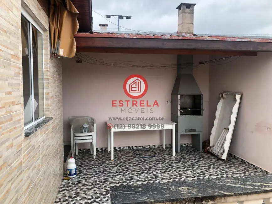 Foto 1 de Casa com 4 quartos à venda, 240m2 em Centro, Jacarei - SP