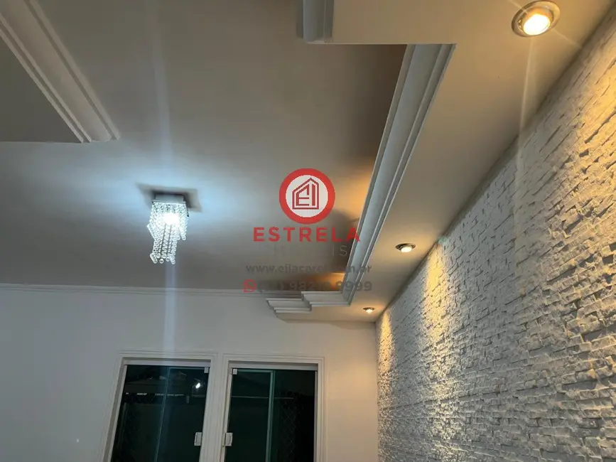 Foto 2 de Casa com 3 quartos à venda, 127m2 em Jardim Siesta, Jacarei - SP