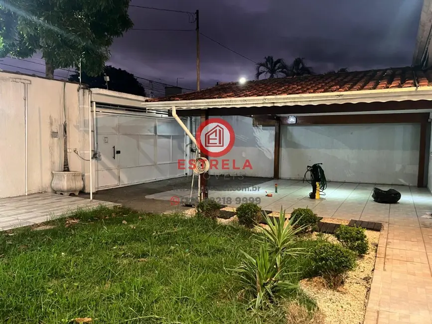 Foto 1 de Casa com 3 quartos à venda, 127m2 em Jardim Siesta, Jacarei - SP