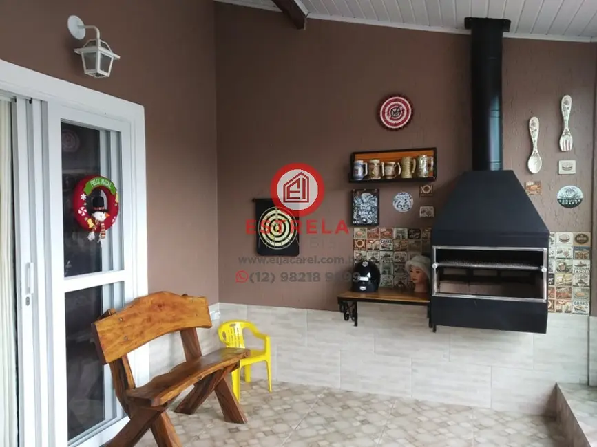 Foto 3 de Casa com 3 quartos à venda, 250m2 em Loteamento Villa Branca, Jacarei - SP