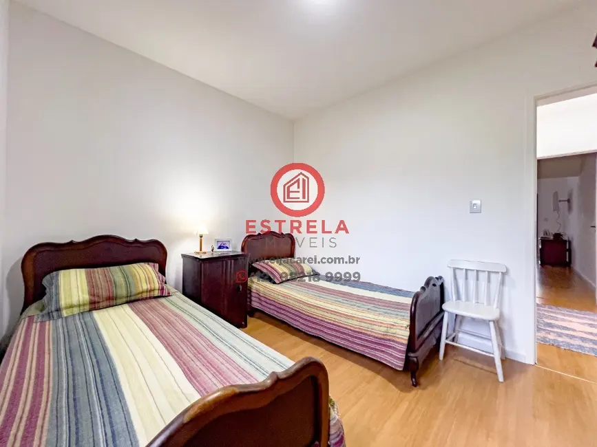 Foto 2 de Casa de Condomínio com 4 quartos à venda, 212m2 em Jardim Residencial Golden Park, Jacarei - SP