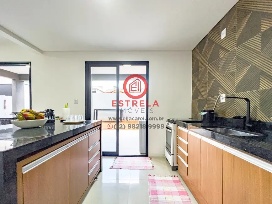 Casa de Condomínio com 4 quartos à venda, 212m2 em Jardim Residencial Golden Park, Jacarei - SP - imagem 8 Foto 8 de Casa de Condomínio com 4 quartos à venda, 212m2 em Jardim Residencial Golden Park, Jacarei - SP