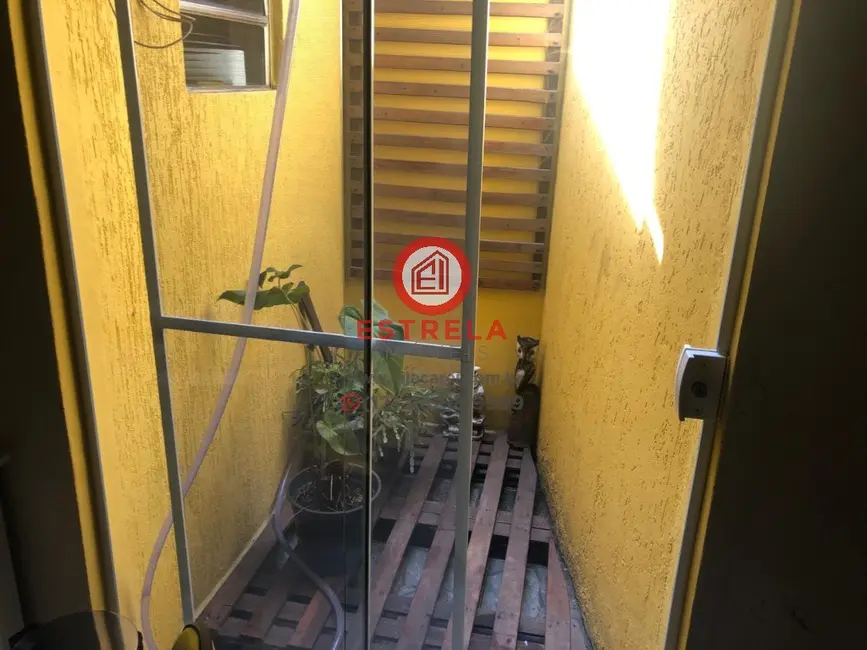 Foto 7 de Casa com 9 quartos à venda, 169m2 em Jardim Santa Maria, Jacarei - SP