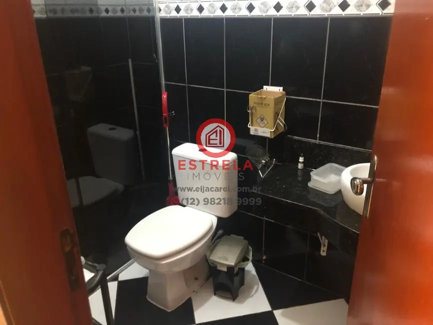 Foto 6 de Casa com 9 quartos à venda, 169m2 em Jardim Santa Maria, Jacarei - SP