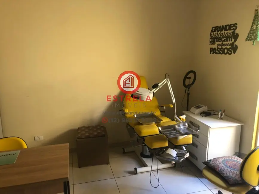 Foto 3 de Casa com 9 quartos à venda, 169m2 em Jardim Santa Maria, Jacarei - SP