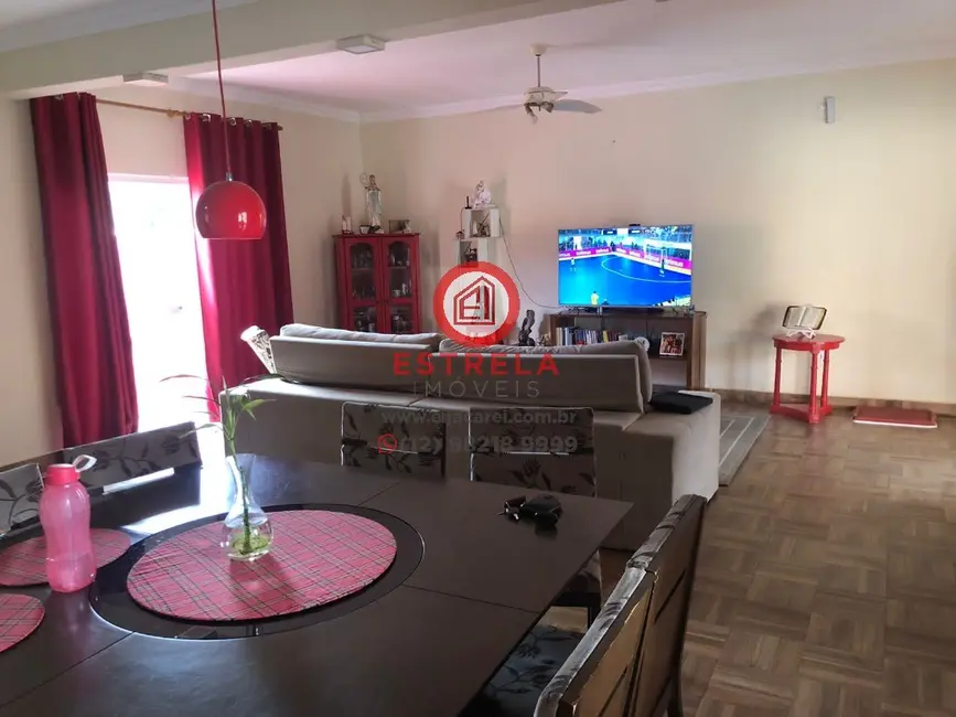 Foto 6 de Casa com 3 quartos à venda, 260m2 em Jardim Olympia, Jacarei - SP