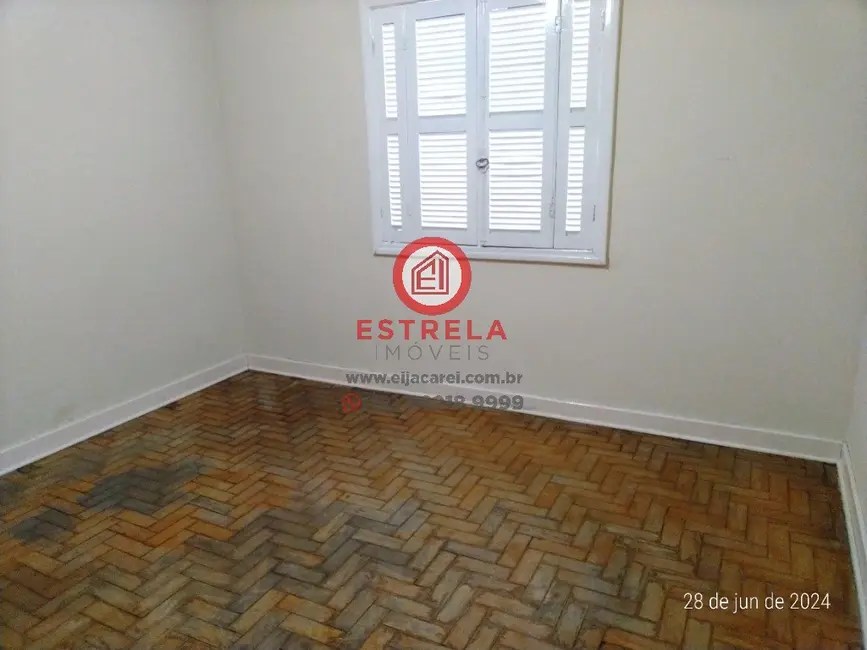 Casa com 3 quartos para alugar, 121m2 em Centro, Jacarei - SP - imagem 9 Foto 9 de Casa com 3 quartos para alugar, 121m2 em Centro, Jacarei - SP