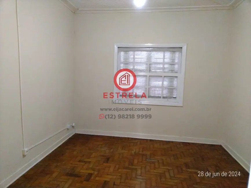 Casa com 3 quartos para alugar, 121m2 em Centro, Jacarei - SP - imagem 6 Foto 6 de Casa com 3 quartos para alugar, 121m2 em Centro, Jacarei - SP