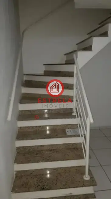 Foto 9 de Casa de Condomínio com 2 quartos à venda, 80m2 em Jardim Jacinto, Jacarei - SP