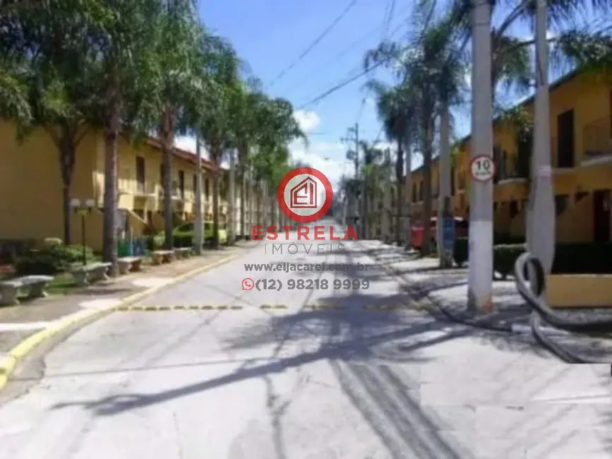 Foto 4 de Casa de Condomínio com 2 quartos à venda, 80m2 em Jardim Jacinto, Jacarei - SP