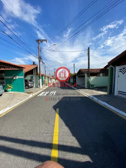 Foto 2 de Casa de Condomínio com 2 quartos à venda, 70m2 em Parque Califórnia, Jacarei - SP