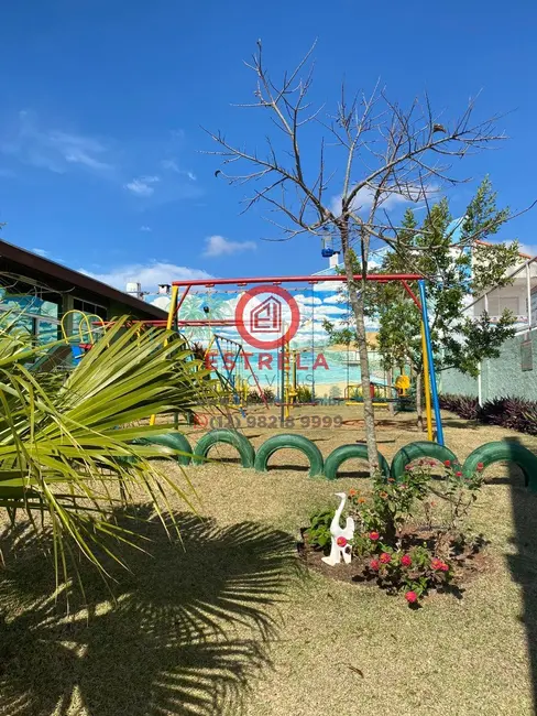 Foto 3 de Casa de Condomínio com 2 quartos à venda, 70m2 em Parque Califórnia, Jacarei - SP