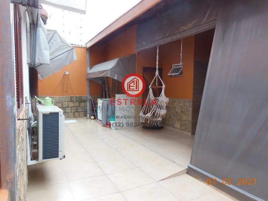 Casa com 4 quartos à venda e para alugar, 265m2 em Loteamento Villa Branca, Jacarei - SP - imagem 7 Foto 7 de Casa com 4 quartos à venda e para alugar, 265m2 em Loteamento Villa Branca, Jacarei - SP