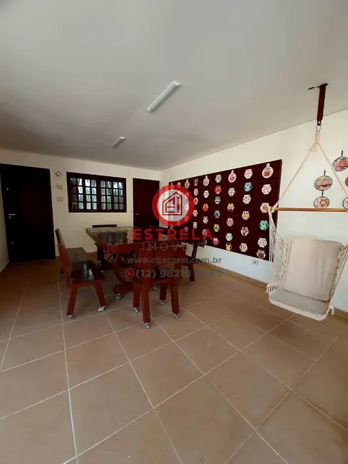 Casa com 4 quartos à venda e para alugar, 328m2 em Guararema - SP - imagem 4 Foto 4 de Casa com 4 quartos à venda e para alugar, 328m2 em Guararema - SP