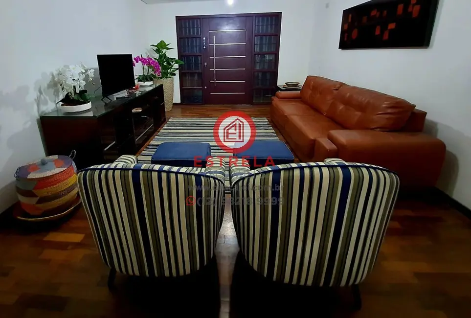 Casa com 4 quartos à venda e para alugar, 328m2 em Guararema - SP - imagem 9 Foto 9 de Casa com 4 quartos à venda e para alugar, 328m2 em Guararema - SP