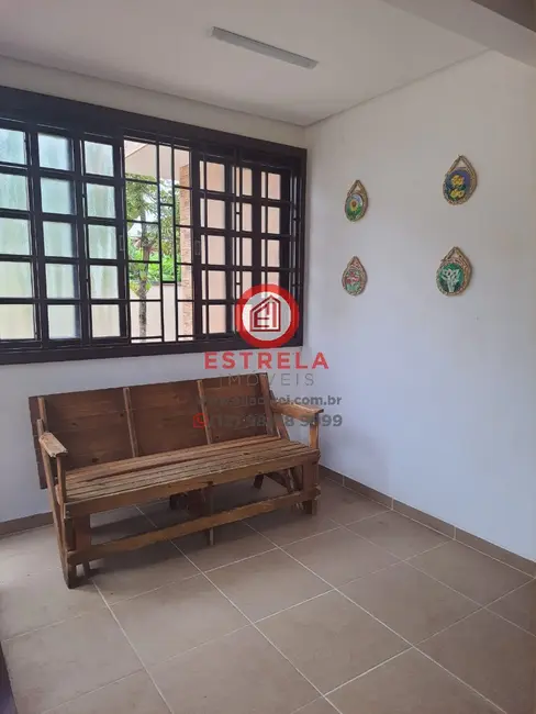 Casa com 4 quartos à venda e para alugar, 328m2 em Guararema - SP - imagem 8 Foto 8 de Casa com 4 quartos à venda e para alugar, 328m2 em Guararema - SP