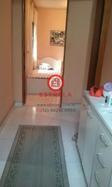 Casa com 3 quartos à venda, 263m2 em Jardim Pitoresco, Jacarei - SP - imagem 8 Foto 8 de Casa com 3 quartos à venda, 263m2 em Jardim Pitoresco, Jacarei - SP