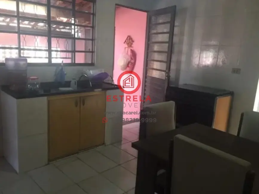 Casa com 3 quartos à venda, 263m2 em Jardim Pitoresco, Jacarei - SP - imagem 5 Foto 5 de Casa com 3 quartos à venda, 263m2 em Jardim Pitoresco, Jacarei - SP