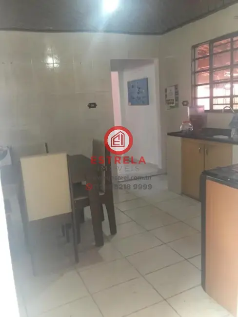 Casa com 3 quartos à venda, 263m2 em Jardim Pitoresco, Jacarei - SP - imagem 1 Foto 1 de Casa com 3 quartos à venda, 263m2 em Jardim Pitoresco, Jacarei - SP