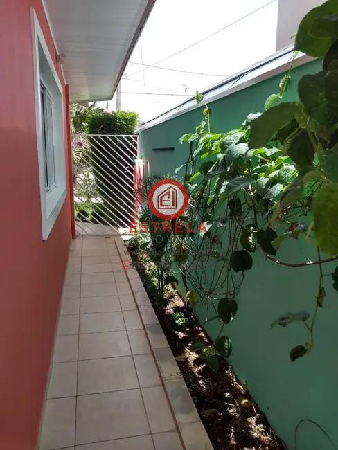 Foto 8 de Casa de Condomínio com 3 quartos à venda, 220m2 em Loteamento Villa Branca, Jacarei - SP