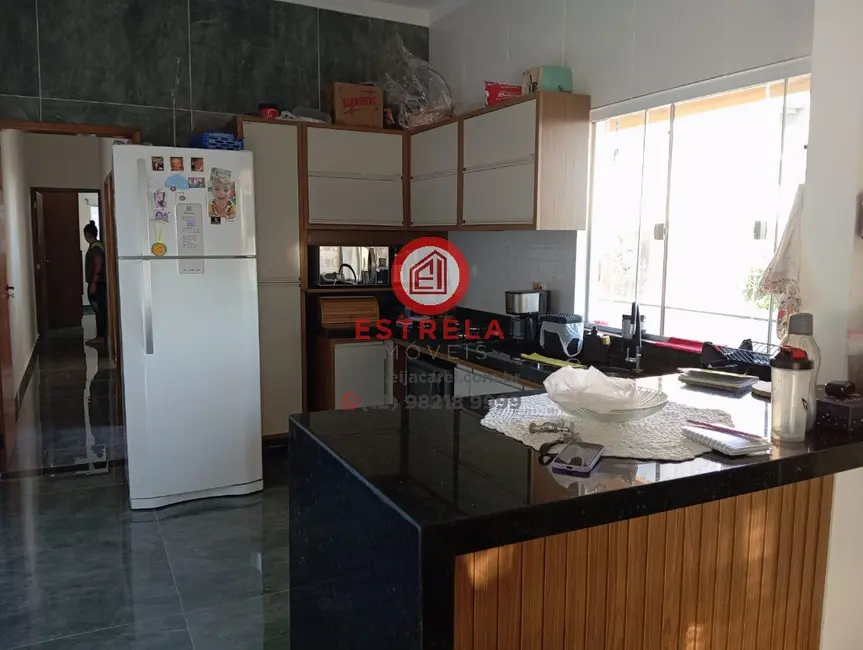 Foto 8 de Casa com 3 quartos à venda e para alugar, 220m2 em Jardim Califórnia, Jacarei - SP