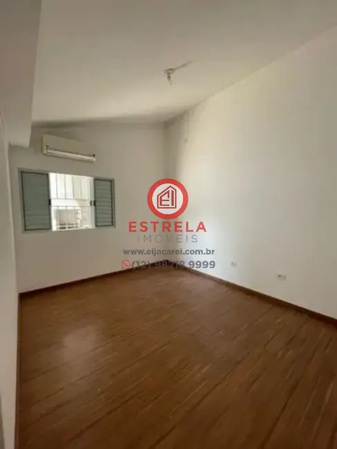 Foto 3 de Casa com 3 quartos à venda, 160m2 em Centro, Jacarei - SP