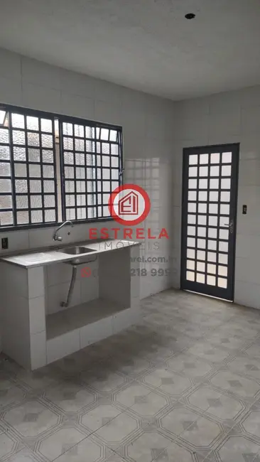 Foto 4 de Casa com 2 quartos à venda, 250m2 em Jardim Paraíso, Jacarei - SP