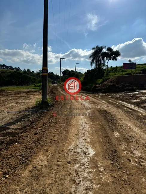 Foto 1 de Terreno / Lote à venda, 1000m2 em Jacarei - SP