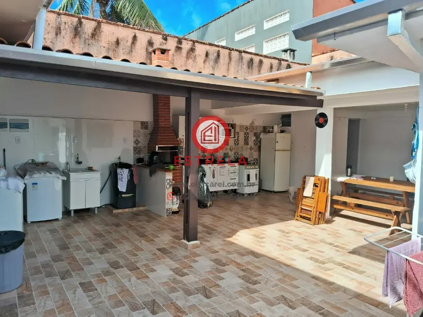 Casa com 3 quartos à venda, 150m2 em Jardim Parnaso, Caraguatatuba - SP - imagem 4 Foto 4 de Casa com 3 quartos à venda, 150m2 em Jardim Parnaso, Caraguatatuba - SP