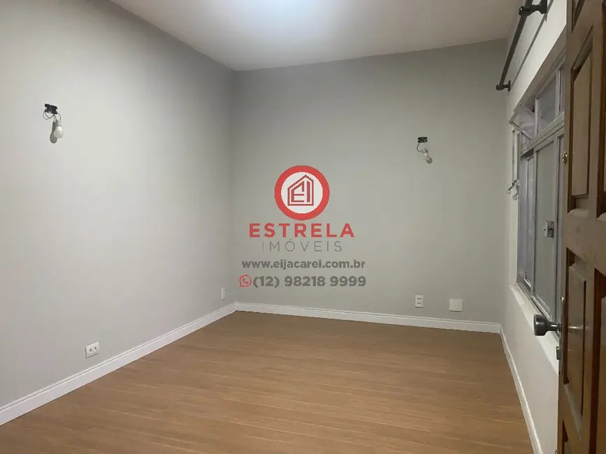 Foto 8 de Casa com 3 quartos à venda, 260m2 em Parque Brasil, Jacarei - SP