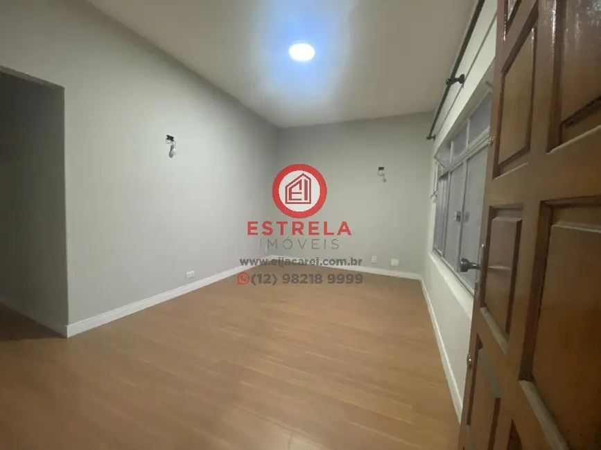 Foto 6 de Casa com 3 quartos à venda, 260m2 em Parque Brasil, Jacarei - SP