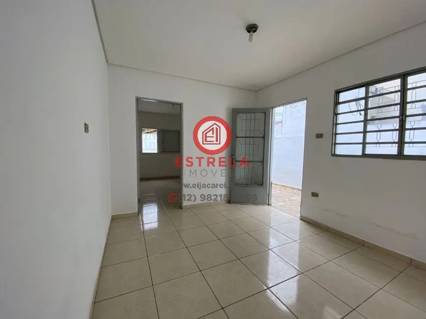 Foto 2 de Casa com 2 quartos à venda, 68m2 em Vila Aprazível, Jacarei - SP