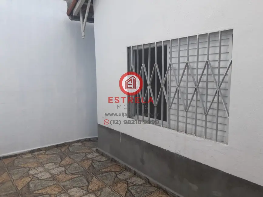 Foto 1 de Casa com 2 quartos à venda, 68m2 em Vila Aprazível, Jacarei - SP