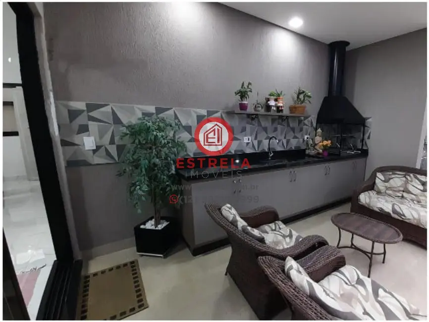 Foto 2 de Casa de Condomínio com 3 quartos à venda, 138m2 em Jardim Residencial Golden Park, Jacarei - SP