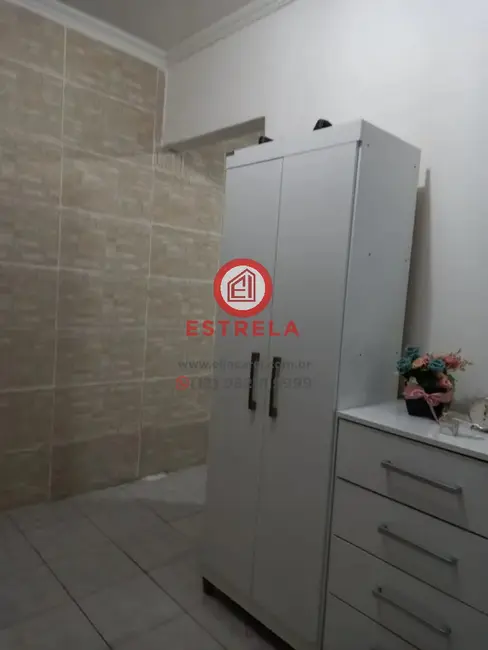 Foto 2 de Casa com 3 quartos à venda, 150m2 em Cidade Salvador, Jacarei - SP