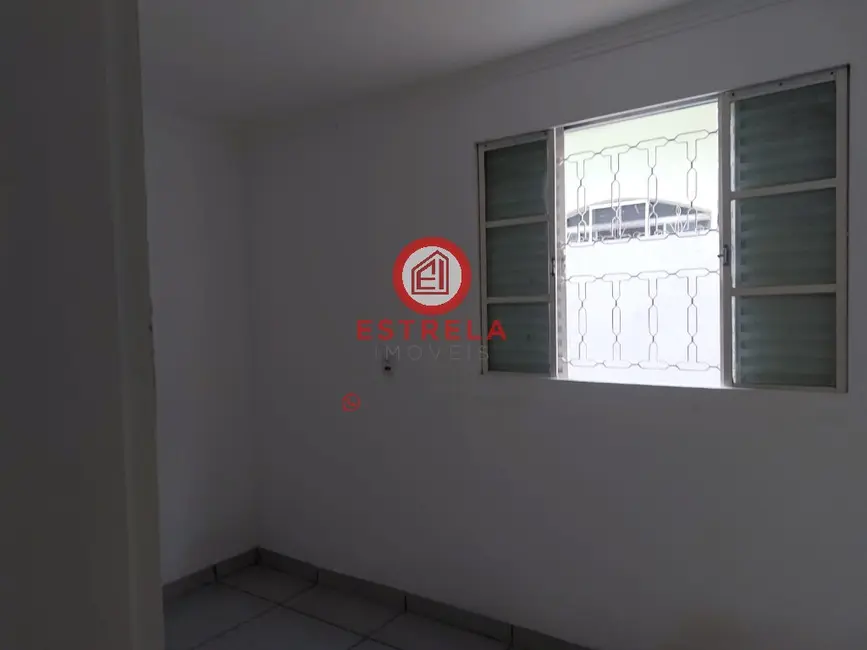 Foto 4 de Casa com 2 quartos à venda, 87m2 em Jardim Califórnia, Jacarei - SP