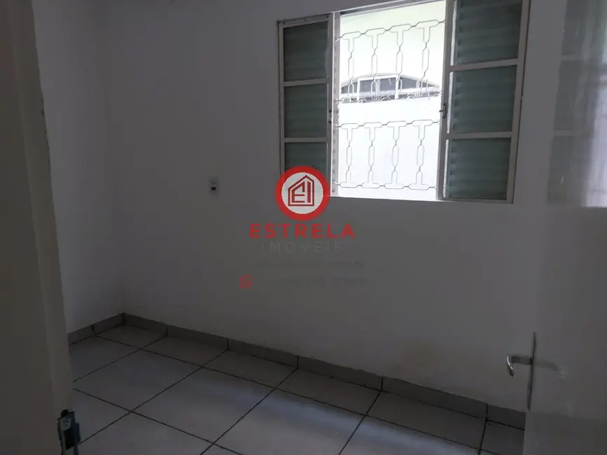 Foto 5 de Casa com 2 quartos à venda, 87m2 em Jardim Califórnia, Jacarei - SP