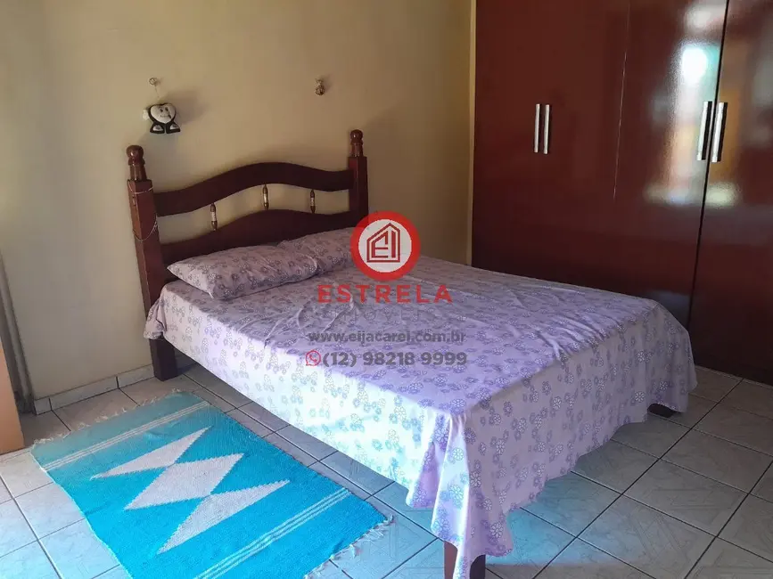 Foto 3 de Casa com 3 quartos à venda, 113m2 em Parque Califórnia, Jacarei - SP