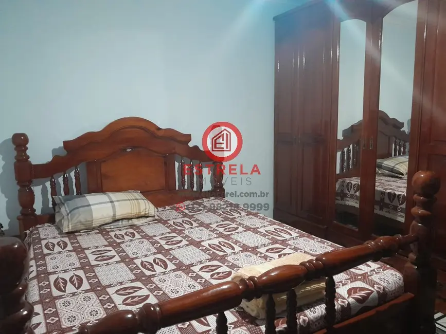 Foto 5 de Casa com 3 quartos à venda, 113m2 em Parque Califórnia, Jacarei - SP