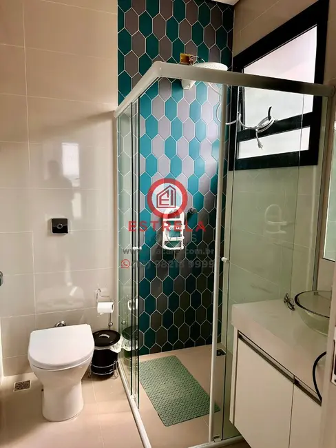 Casa de Condomínio com 4 quartos para alugar, 289m2 em Loteamento Villa Branca, Jacarei - SP - imagem 5 Foto 5 de Casa de Condomínio com 4 quartos para alugar, 289m2 em Loteamento Villa Branca, Jacarei - SP