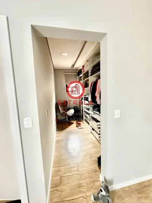 Casa de Condomínio com 4 quartos para alugar, 289m2 em Loteamento Villa Branca, Jacarei - SP - imagem 8 Foto 8 de Casa de Condomínio com 4 quartos para alugar, 289m2 em Loteamento Villa Branca, Jacarei - SP