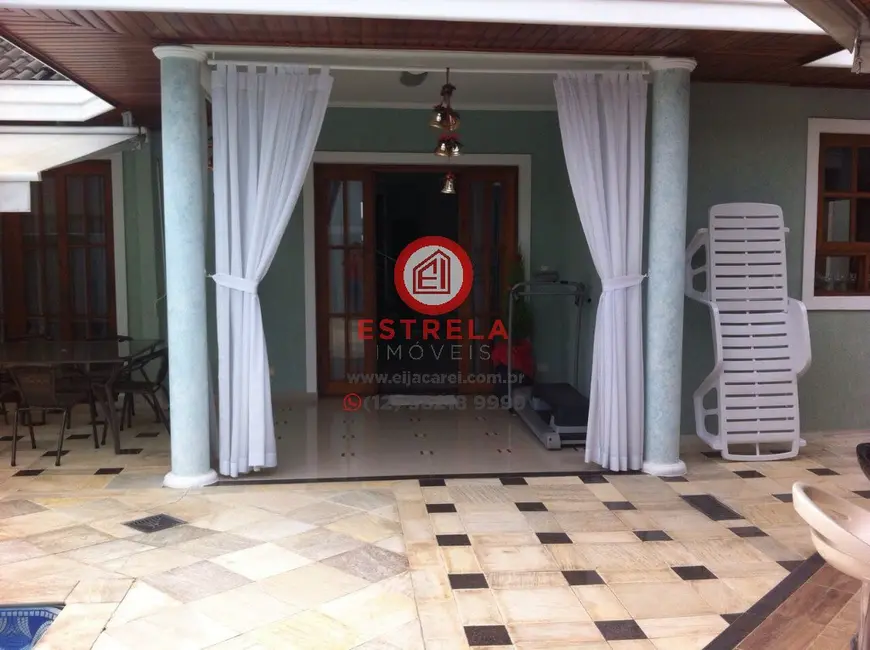 Foto 3 de Casa de Condomínio com 4 quartos à venda, 328m2 em Loteamento Villa Branca, Jacarei - SP