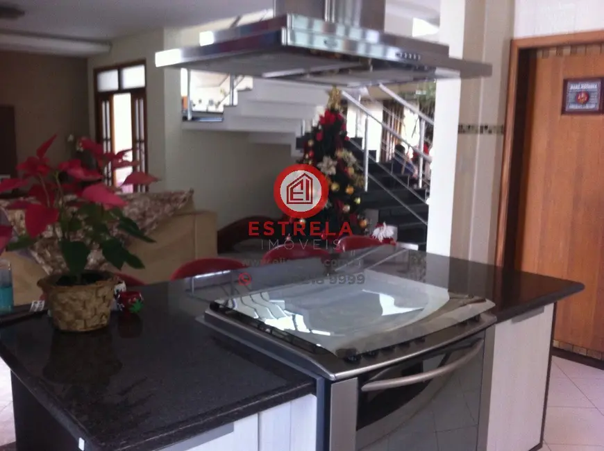 Foto 6 de Casa de Condomínio com 4 quartos à venda, 328m2 em Loteamento Villa Branca, Jacarei - SP