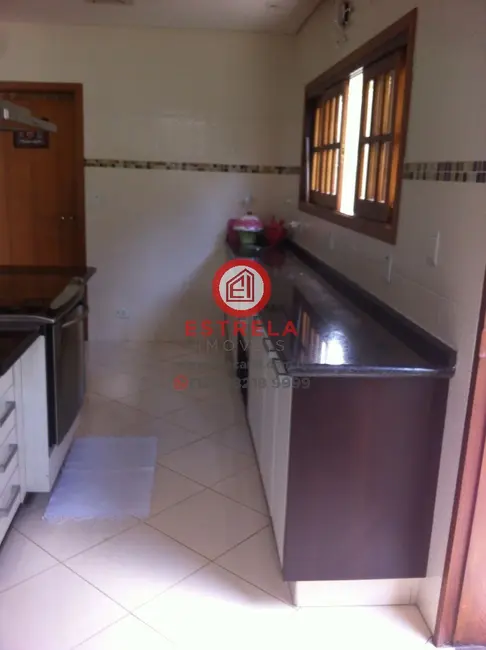 Foto 7 de Casa de Condomínio com 4 quartos à venda, 328m2 em Loteamento Villa Branca, Jacarei - SP