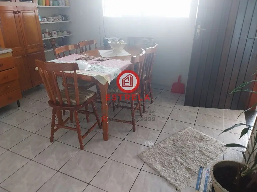 Foto 1 de Casa com 2 quartos à venda, 124m2 em Jardim das Indústrias, Jacarei - SP