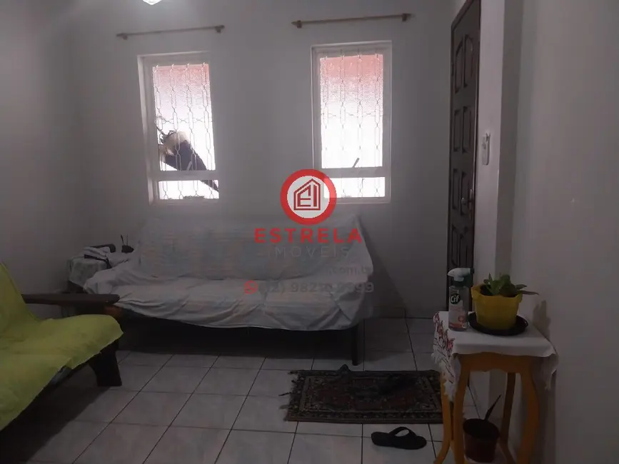 Foto 4 de Casa com 2 quartos à venda, 124m2 em Jardim das Indústrias, Jacarei - SP